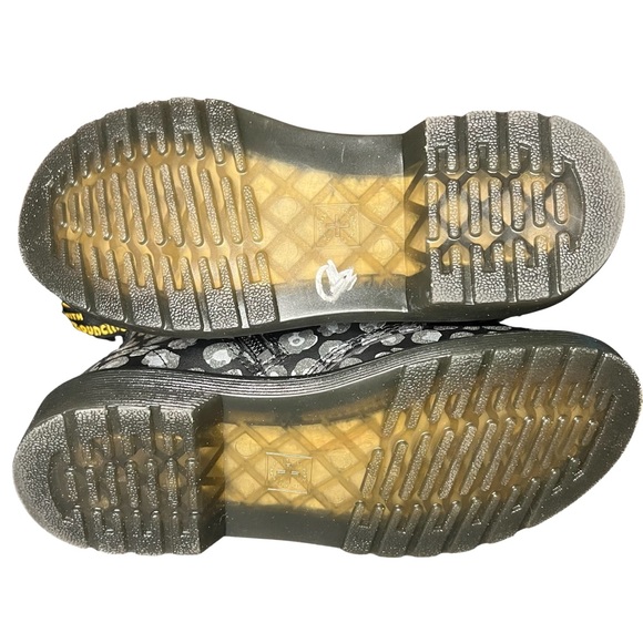 Dr. Martens- Black and Silver w/Glitter- Kids size 2- EUC Like New - Picture 6 of 7